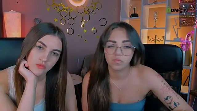 kiki_swan live