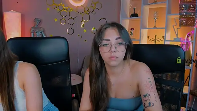 kiki_swan live