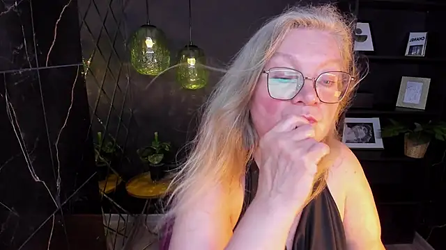 NataliMellow live