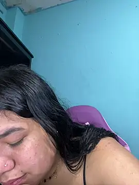 April_Becker live