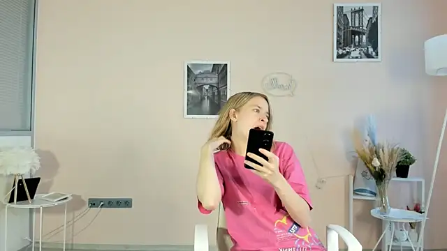 KashaAntonetti live