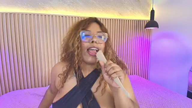Your_big_ebony_goddness live