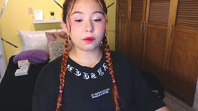attenea_cutte live