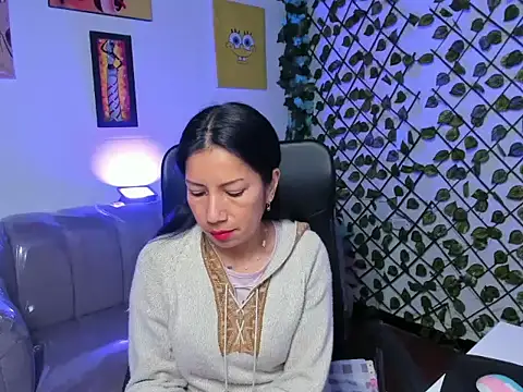 Megaan_Collins live