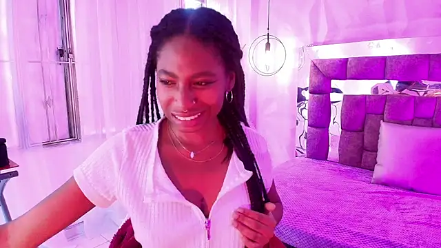 Queen_perla_ live