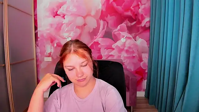 AngelinaLow live