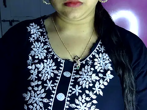 Cute_Aliyaa live