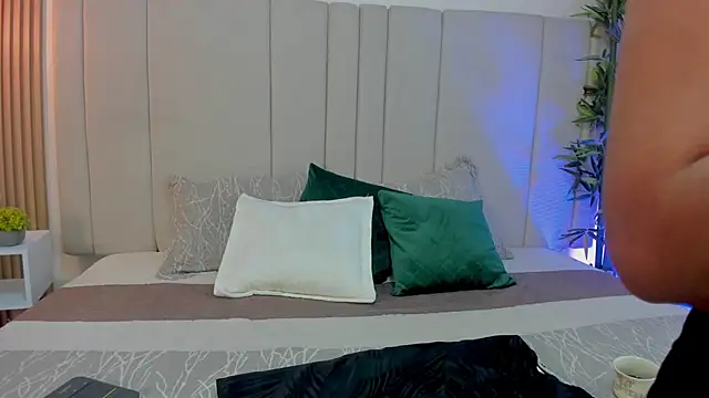 Victoria_Rosee live