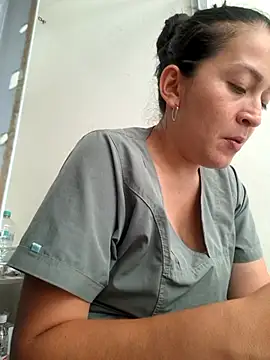 Dr_Edna_naughty live