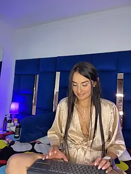 velvetlunaa_ live