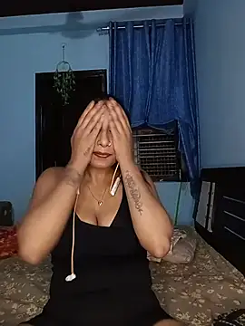 ShanayaRoseXO live