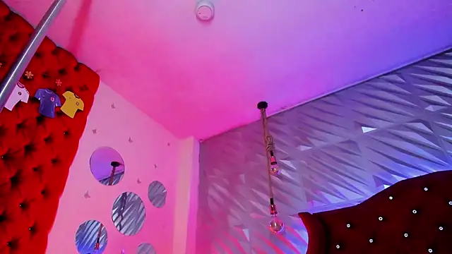 Roxanne_Han live