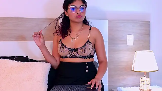 MelodyAlvarez live