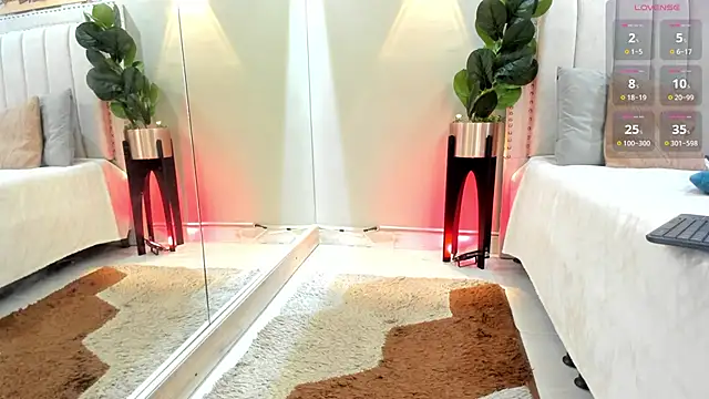 Miranda_doll_ live