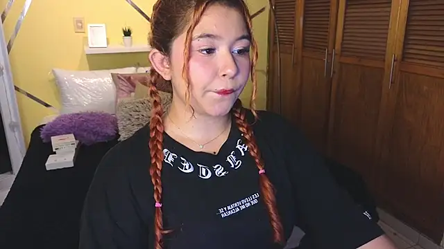 attenea_cutte live