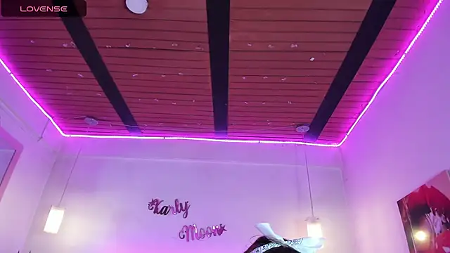 Karly_moon live