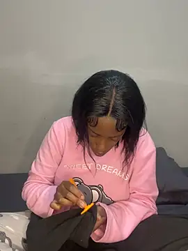 petite_bee live