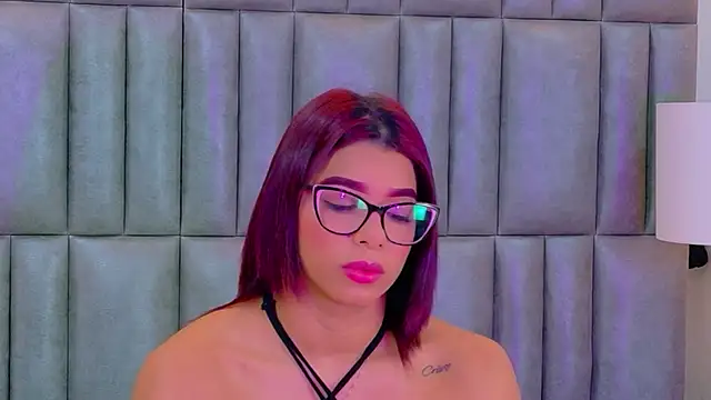 TiaraRosse live