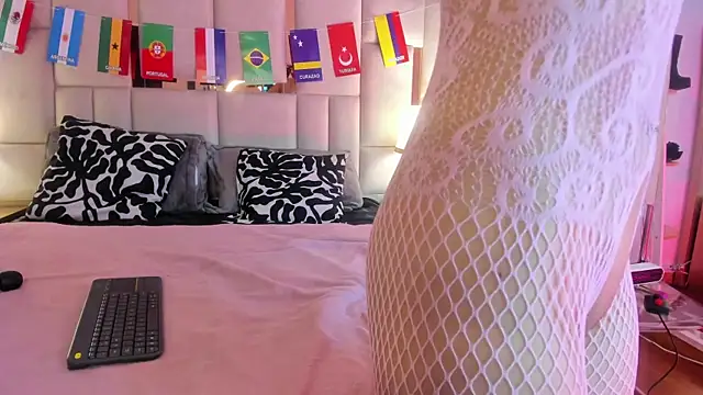 Laura_Dicardy live