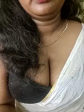 Sravani_cutee_ live