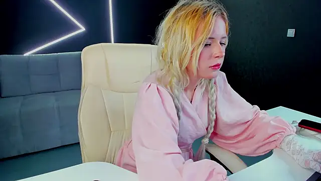 kikipeach live