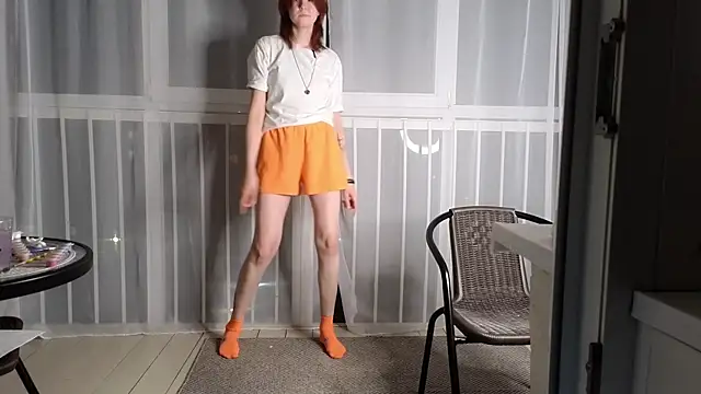 LucieCouchenour live