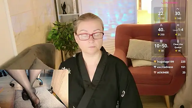 Alexandra_Kind live