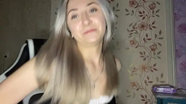 WhitePowerGirl live