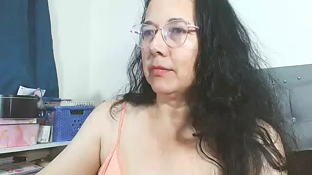 maturepriscila live