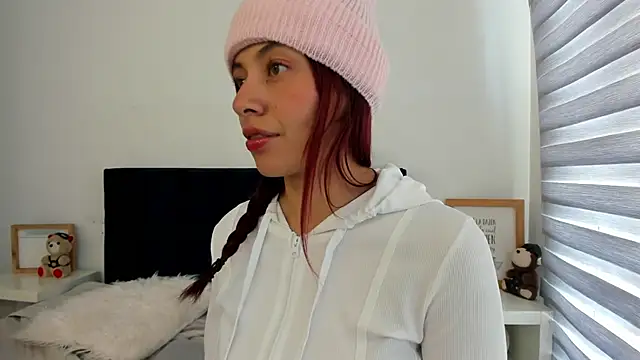 melanie_roux__ live