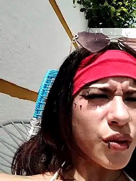 emma_cg live