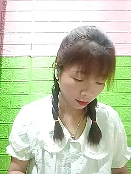 AmyLinee01 live
