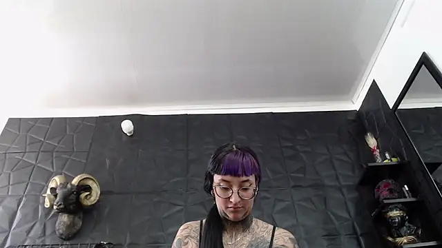 Agata_Darkness live
