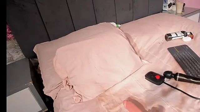 Missy_Aprill live