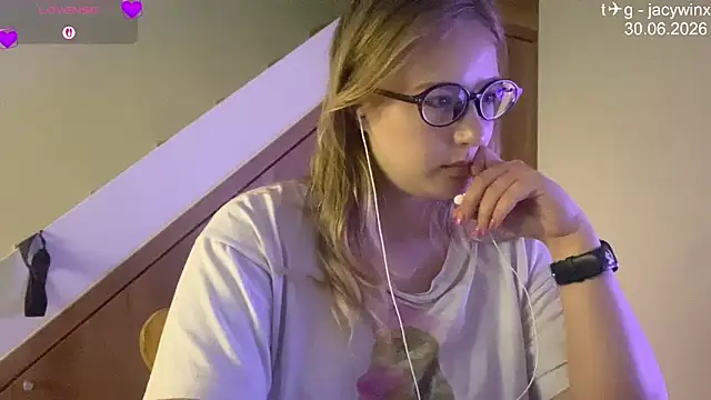 JacyWinslat live