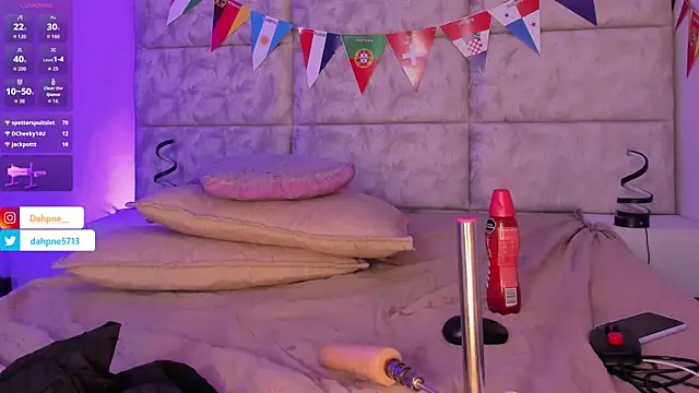 Daphne___ live