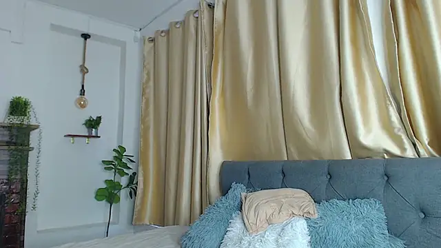 Emma_hassani live