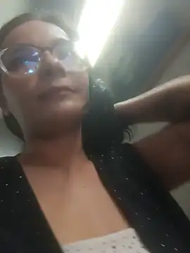 LunaArias live