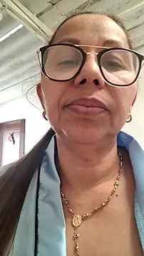 Ladymilf12 live