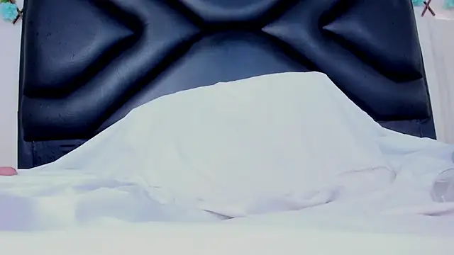 EmmaWilliamss live