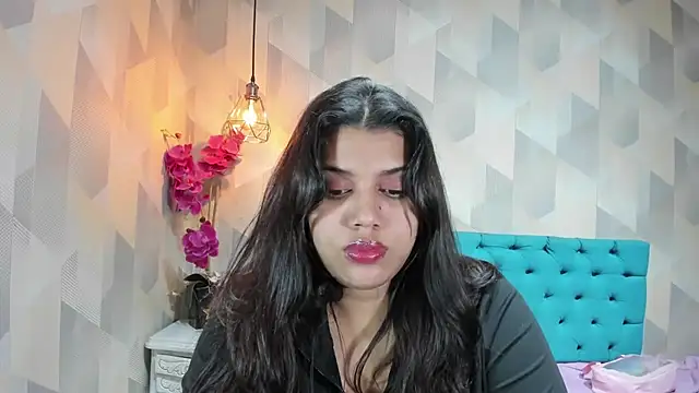 LindaBreeS live