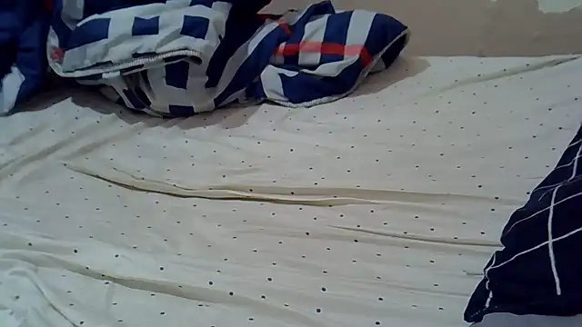 Just_Karu live