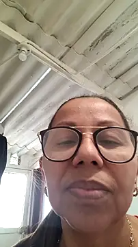 Ladymilf12 live