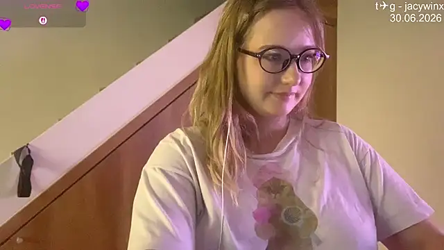 JacyWinslat live