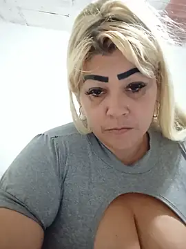 BonniAdams live