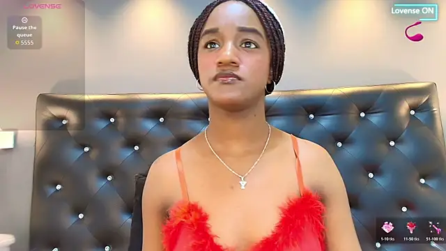 Chloebrunnie live
