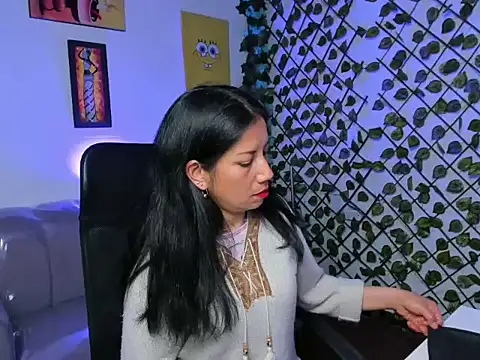 Megaan_Collins live