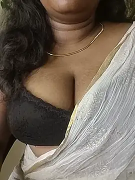 Sravani_cutee_ live