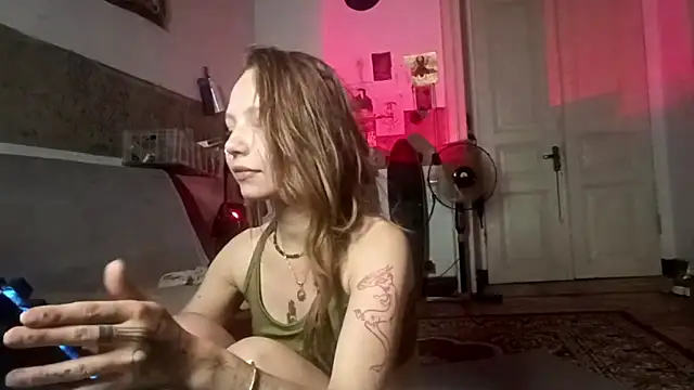 Olivianna live