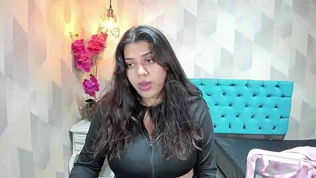 LindaBreeS live